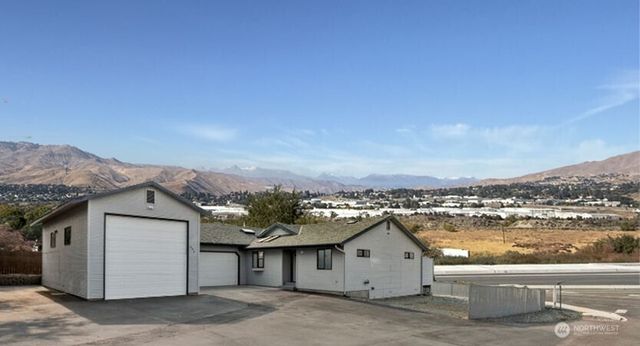 326 Goldcrest Street, East Wenatchee, WA 98802