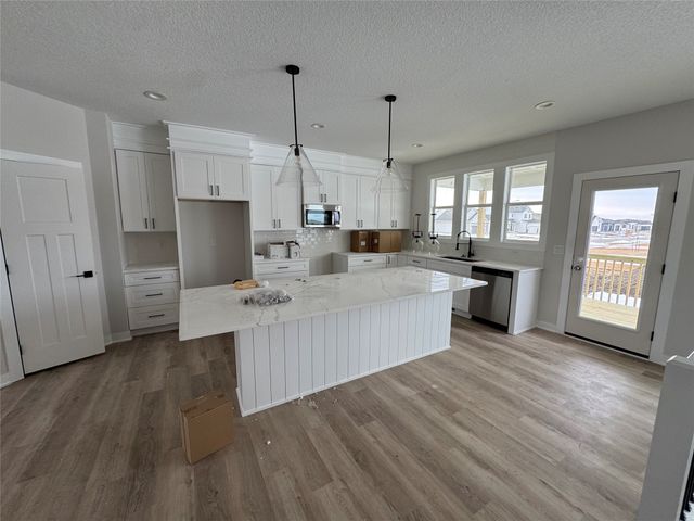 1100 Deer Ridge Drive NW, Bondurant, IA 50035