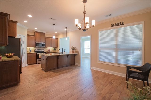 102 Miller Court, Kingsland, GA 31548