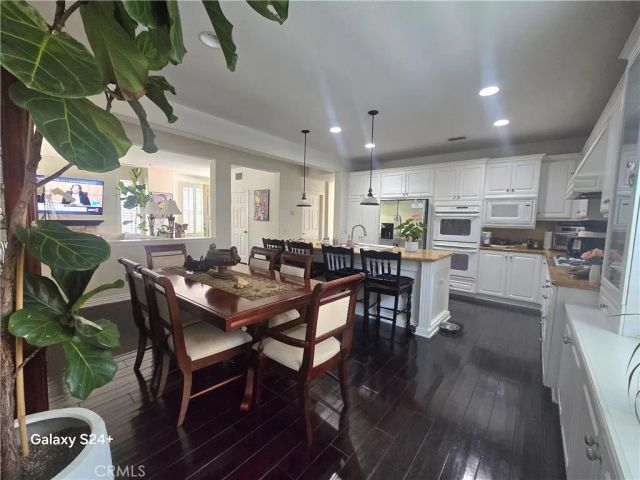 6 Saintsbury, Irvine, CA 92602