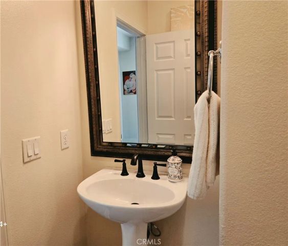 6 Saintsbury, Irvine, CA 92602