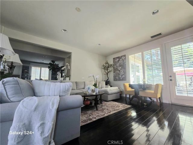 6 Saintsbury, Irvine, CA 92602