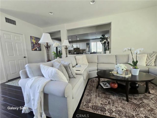 6 Saintsbury, Irvine, CA 92602