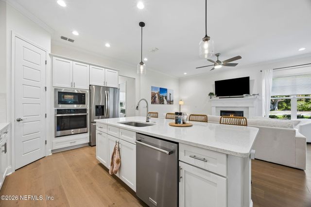 1871 KINGS Road, Jacksonville Beach, FL 32250