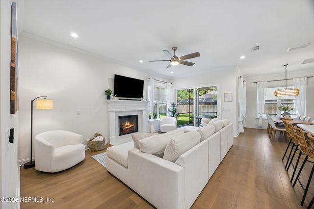 1871 KINGS Road, Jacksonville Beach, FL 32250