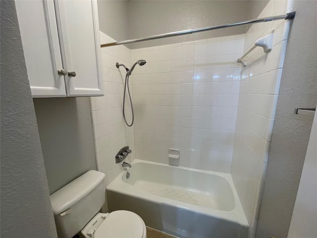 1905 San Gabriel 105, Austin, TX 78705