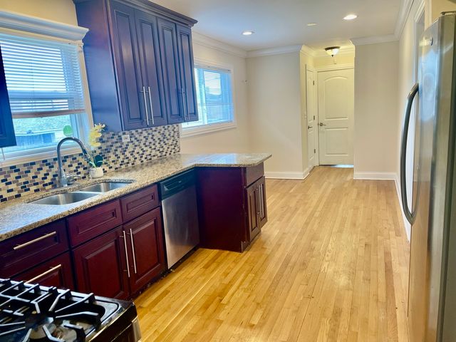 8425 S Marshfield Avenue, Chicago, IL 60620