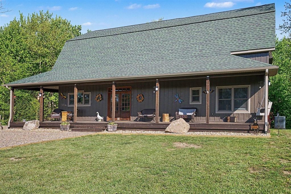 53649 Flatbush Road, Marcellus, MI 49067