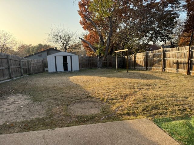 707 Southwood Circle, Duncanville, TX 75137