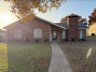 707 Southwood Circle, Duncanville, TX 75137