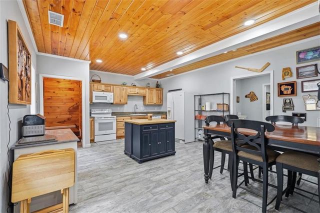 387 Leonard Evans Road, Ellijay, GA 30540