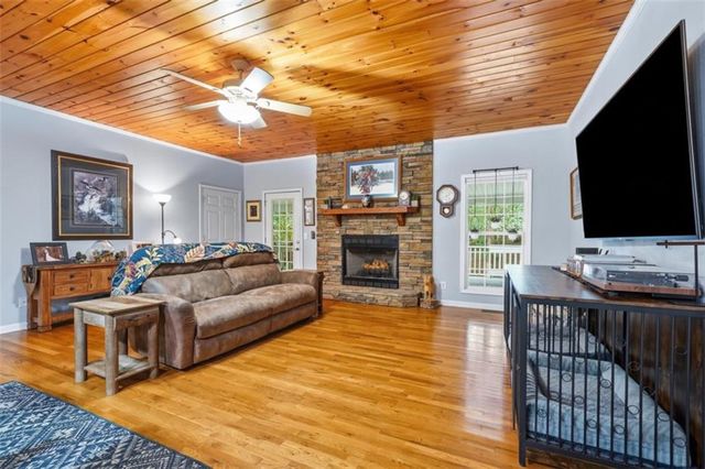387 Leonard Evans Road, Ellijay, GA 30540