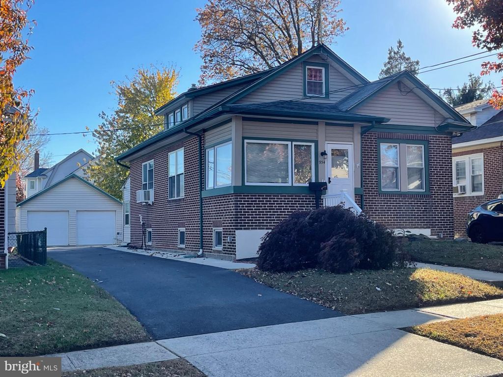 934 MERCER ST, Gloucester City, NJ 08030