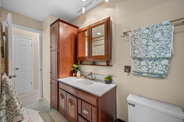 7434 S Logan AVENUE, Oak Creek, WI 53154