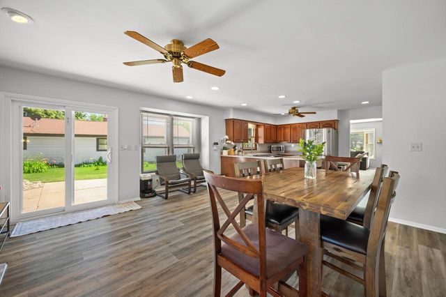 7434 S Logan AVENUE, Oak Creek, WI 53154