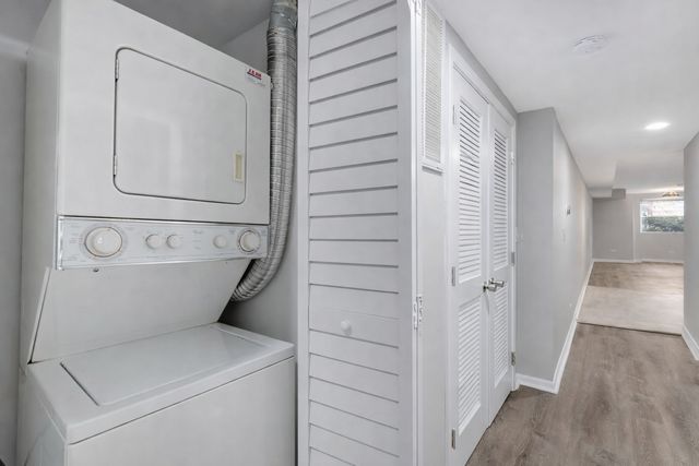 5726 N Kenmore Avenue GS, Chicago, IL 60660