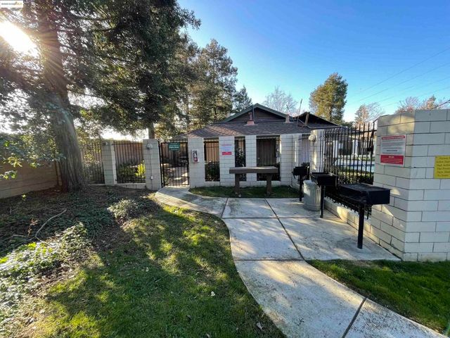 2416 Shadow Ln 74, Antioch, CA 94509