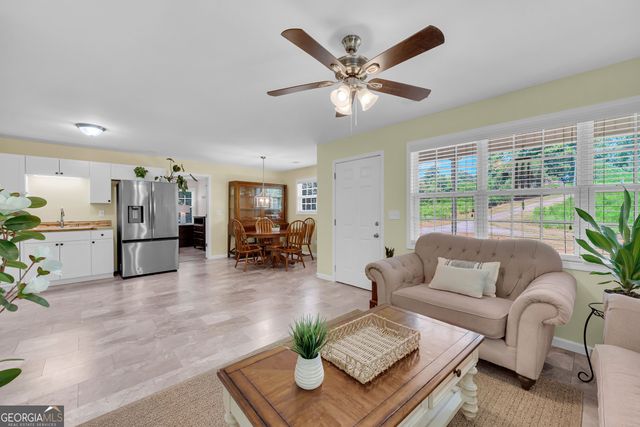 530 Grandview Avenue, Mount Airy, GA 30563