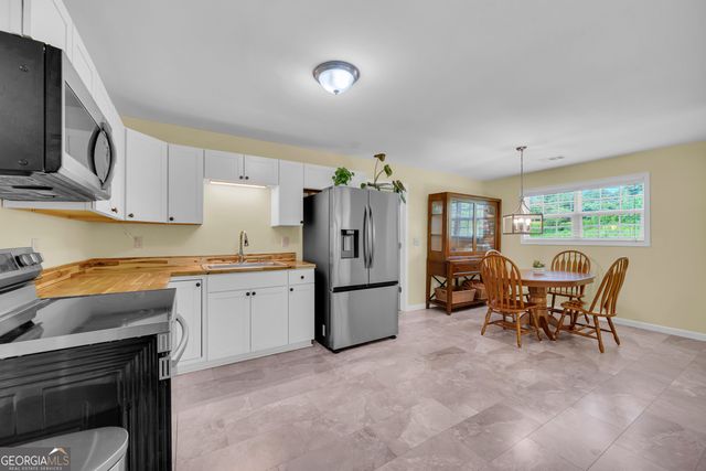530 Grandview Avenue, Mount Airy, GA 30563