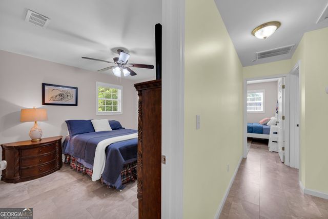 530 Grandview Avenue, Mount Airy, GA 30563