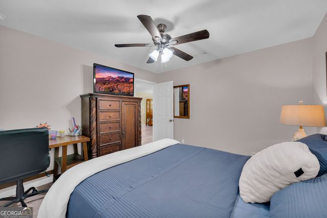 530 Grandview Avenue, Mount Airy, GA 30563