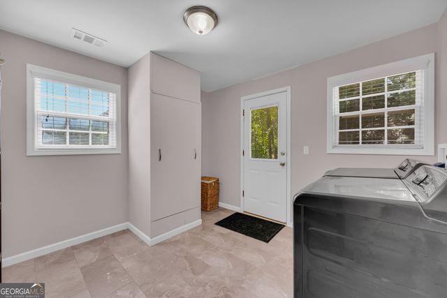 530 Grandview Avenue, Mount Airy, GA 30563
