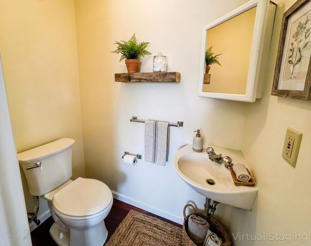 106 Park St Unit 2, Bennington, VT 05201