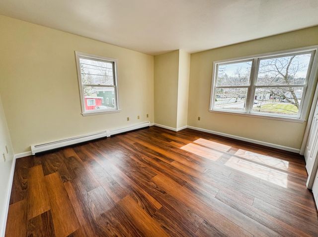 106 Park St Unit 2, Bennington, VT 05201