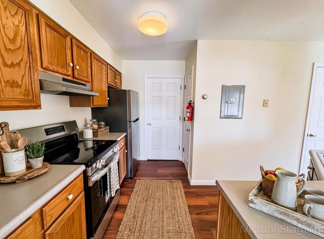 106 Park St Unit 2, Bennington, VT 05201