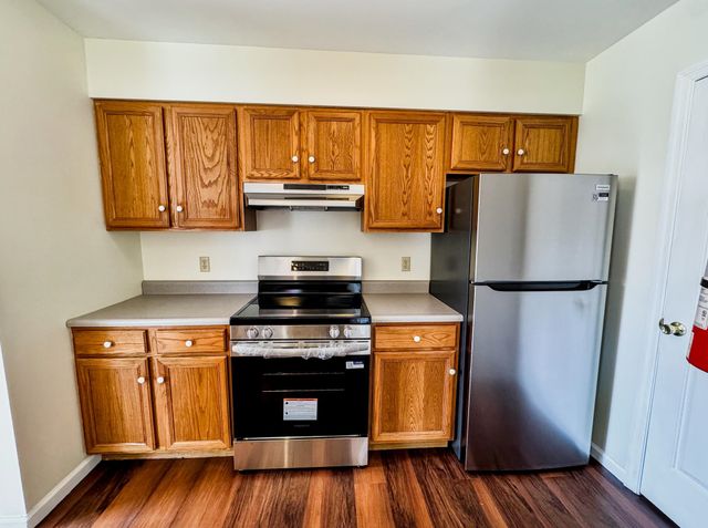 106 Park St Unit 2, Bennington, VT 05201