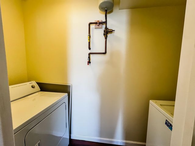 106 Park St Unit 2, Bennington, VT 05201