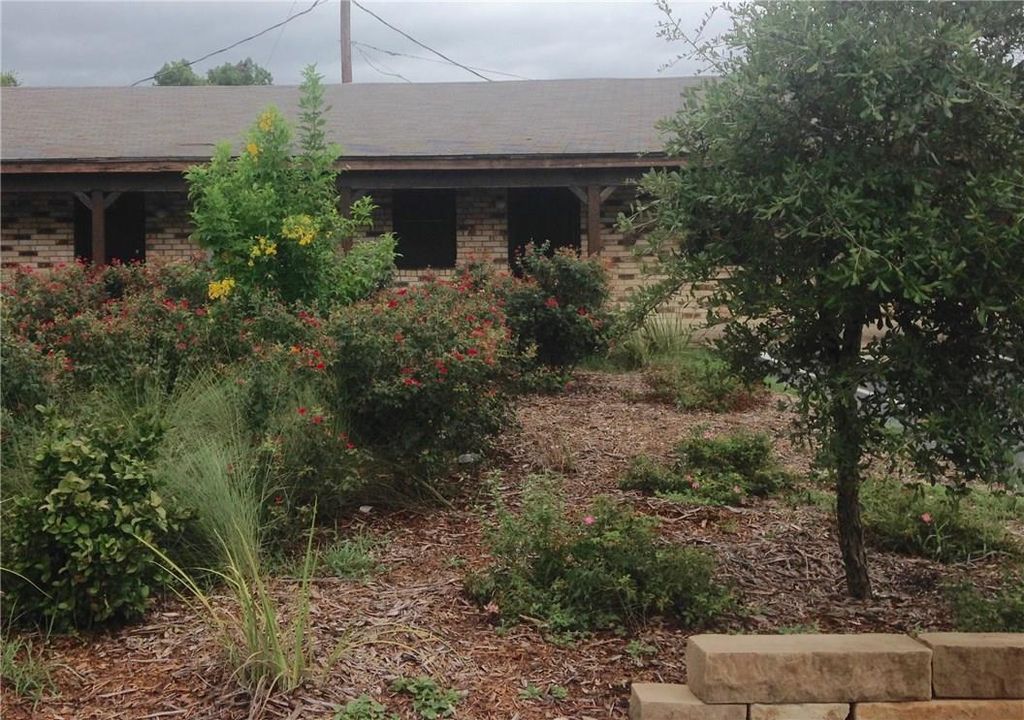 908 Emile ST 10, Bastrop, TX 78602