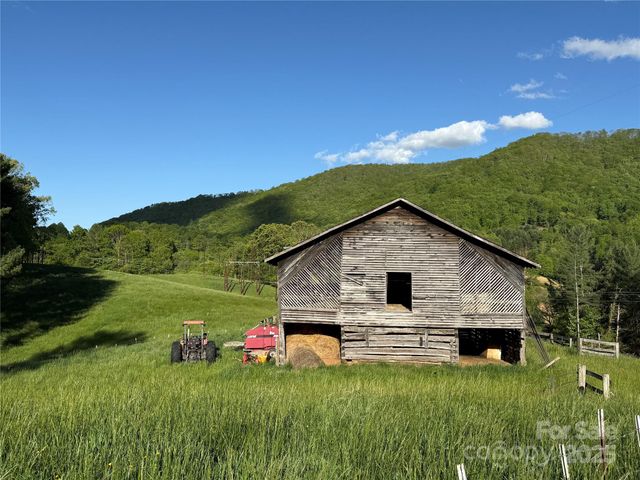 99999 Bakers Creek Road, Burnsville, NC 28714