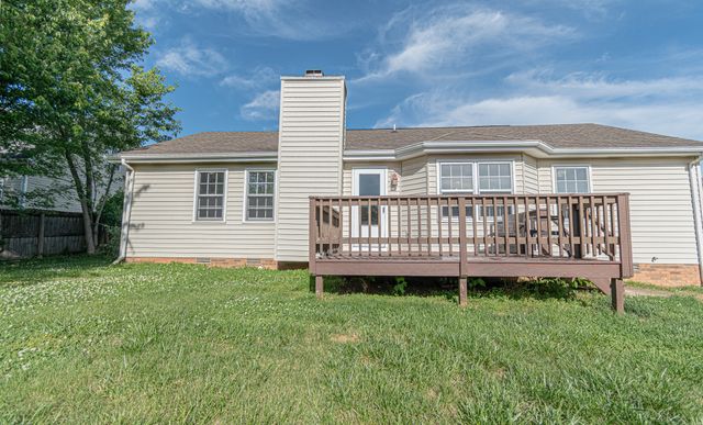 815 Iris Ln, Clarksville, TN 37042