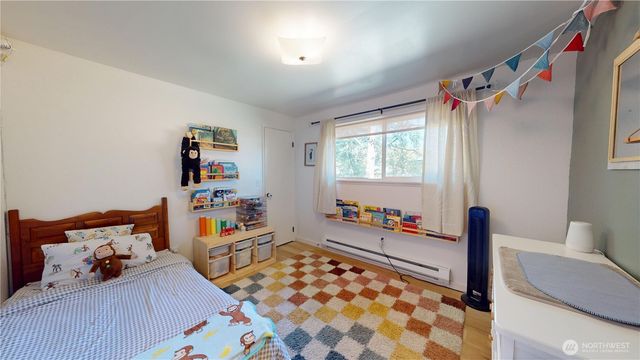 3000 NE 73rd Street, Bremerton, WA 98311