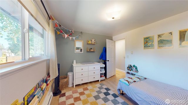 3000 NE 73rd Street, Bremerton, WA 98311