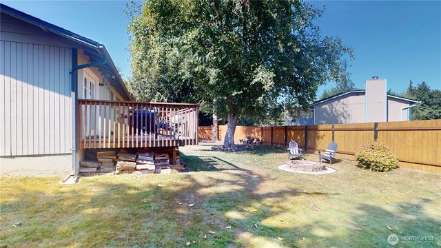 3000 NE 73rd Street, Bremerton, WA 98311
