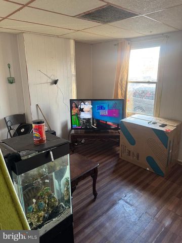 2808 N LEITHGOW ST, Philadelphia, PA 19133