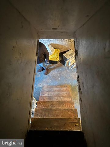 2808 N LEITHGOW ST, Philadelphia, PA 19133