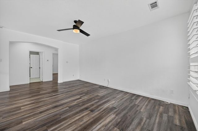 2208 Grizzly Run Lane, Euless, TX 76039