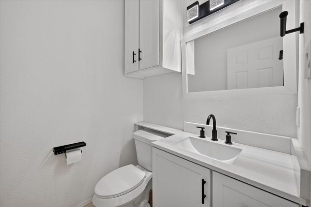 2208 Grizzly Run Lane, Euless, TX 76039