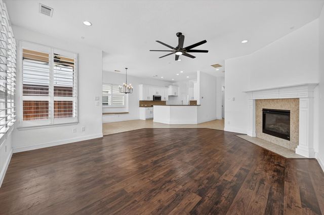2208 Grizzly Run Lane, Euless, TX 76039