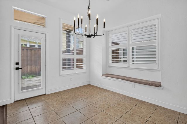 2208 Grizzly Run Lane, Euless, TX 76039