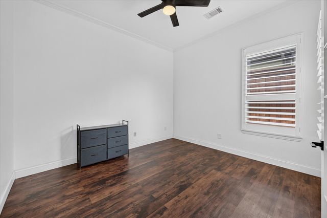 2208 Grizzly Run Lane, Euless, TX 76039