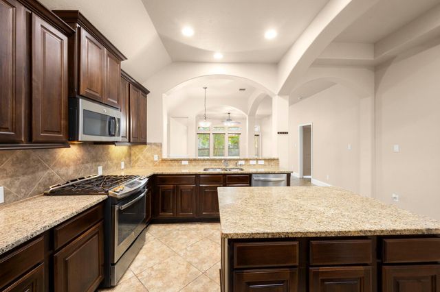 110 Logan Pass Court, Montgomery, TX 77316