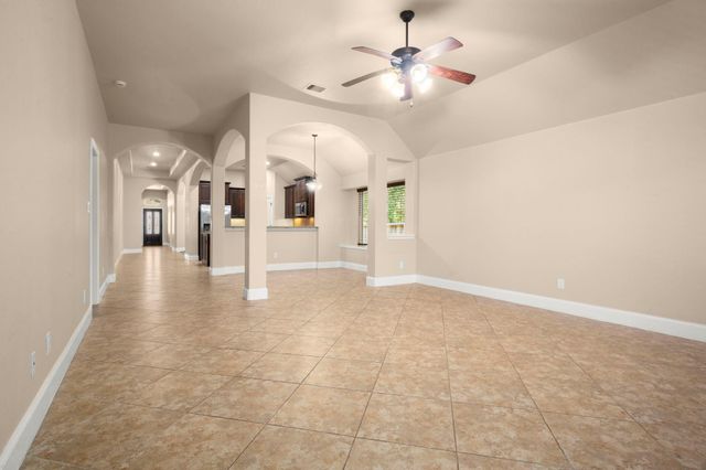 110 Logan Pass Court, Montgomery, TX 77316