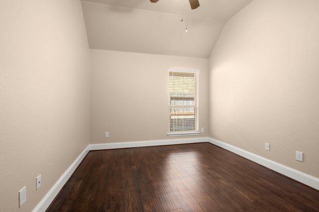 110 Logan Pass Court, Montgomery, TX 77316