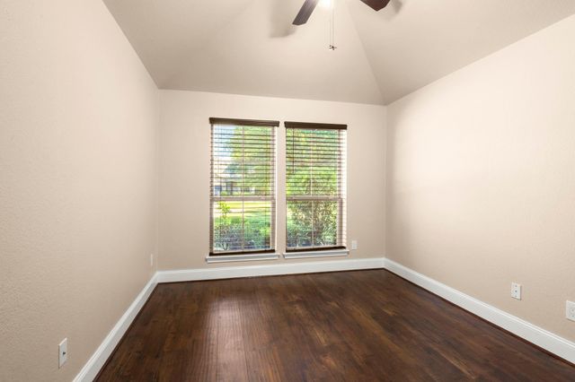 110 Logan Pass Court, Montgomery, TX 77316