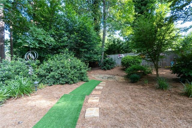 5677 Fairwood Drive NW, Acworth, GA 30101