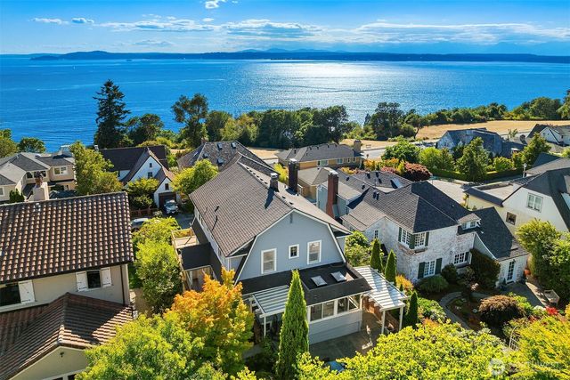 2449 43rd Avenue W, Seattle, WA 98199